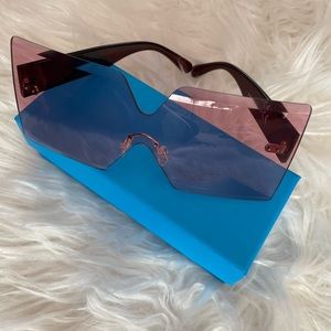 🌟The Oversized Sunglasses🌟